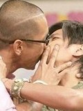 上演同性激吻基情四射的10对男星