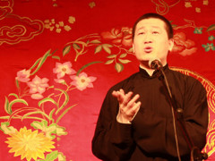 解密张鹤伦《皇亲梦》 把二人转融入到相声里