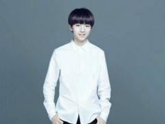 《我们的少年时代》王俊凯杀青兴奋过度 不慎撞门额头流血