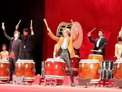 《帝一之国》披露会众人表演太鼓 发布冲击剧照