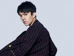 迪玛希因“女友”撒娇拒吻戏 深情演绎“娱乐圈男友”