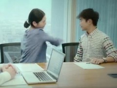 《我们的少年时代》易烊千玺被“呼巴掌”耳朵胀红 扭头秒落泪演技爆发