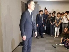 坦承不伦后没再见罹癌妻 渡边谦谋离婚