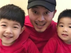 沙溢微博晒亲子照 沙溢戴安吉做的手工帽子撑破了