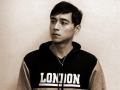 影帝郑人硕爱情事业两得意 心酸血泪史曝光惹泪崩