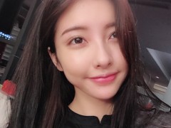 王思聪曾曝陪做产检 网红女友小号曝光疑认分手