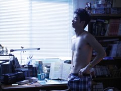 《带我去月球》发布男主角版幕后花絮 刘以豪公开出道最大尺度
