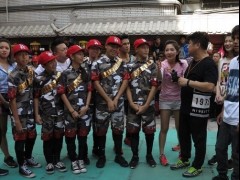 《综艺大集合》胡瓜全员变身“弹涂鱼” 统统被小朋友秒杀