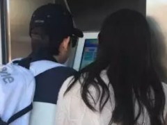 胡先煦公布恋情 和女友约会被网友抓拍双方爽快公布恋情